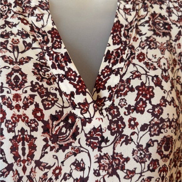 #FALL2025🍁 Adrianna Papell Pretty PRINT BLOUSE LARGE #2 - Picture 2 of 7